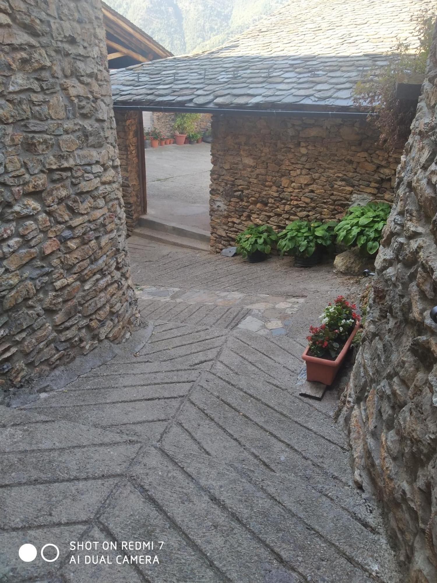 Pensjonat Casa Rogel Llesuy Zewnętrze zdjęcie