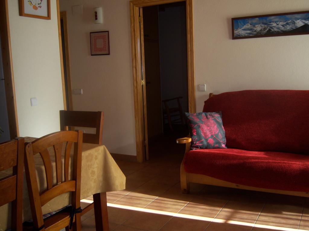 Pensjonat Casa Rogel Llesuy Zewnętrze zdjęcie
