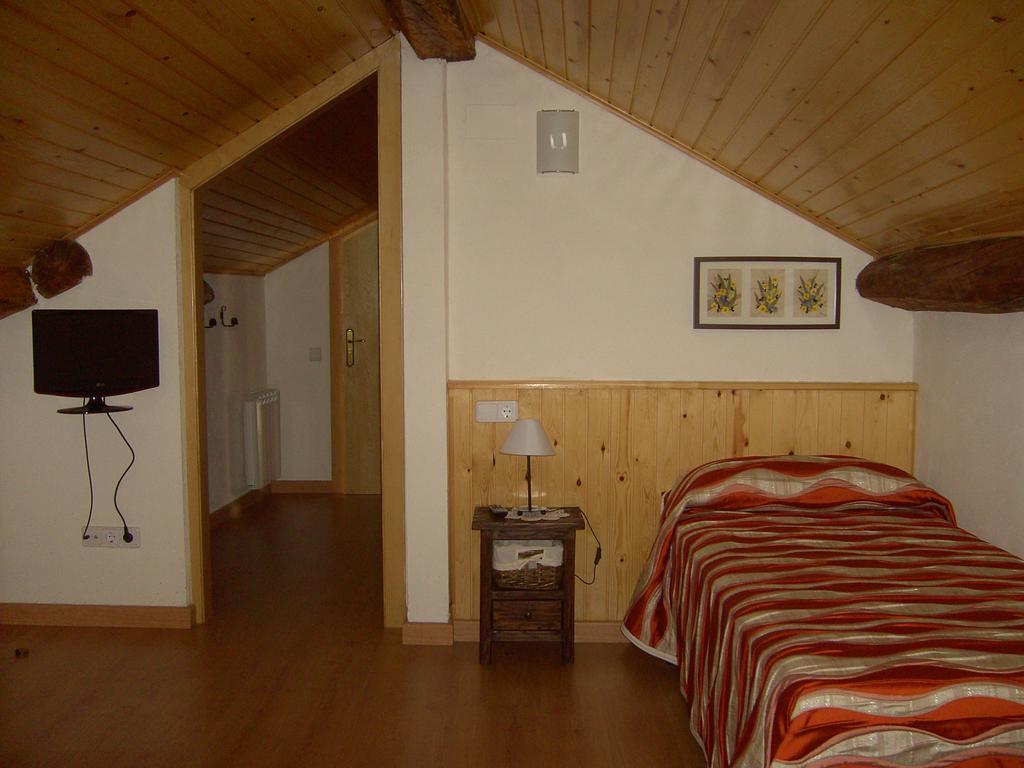 Pensjonat Casa Rogel Llesuy Zewnętrze zdjęcie