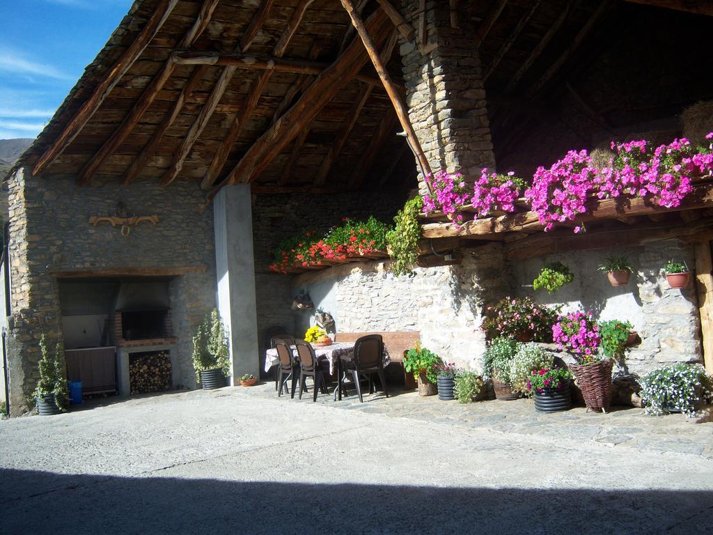 Pensjonat Casa Rogel Llesuy Zewnętrze zdjęcie