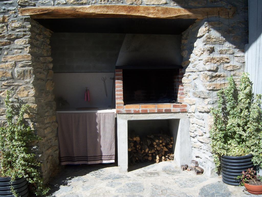 Pensjonat Casa Rogel Llesuy Zewnętrze zdjęcie
